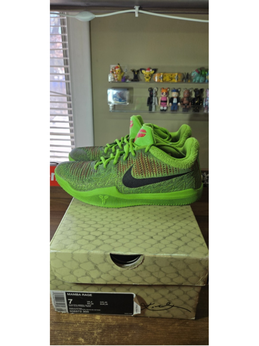 Nike Kobe Mamba Rage “Grinch” Size 7m/8.5w